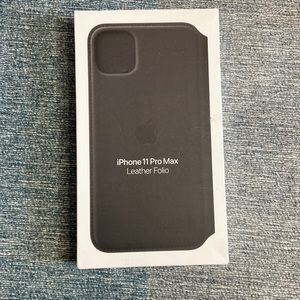 Apple iPhone 11 Pro Leather Folio Phone Case in Max Black